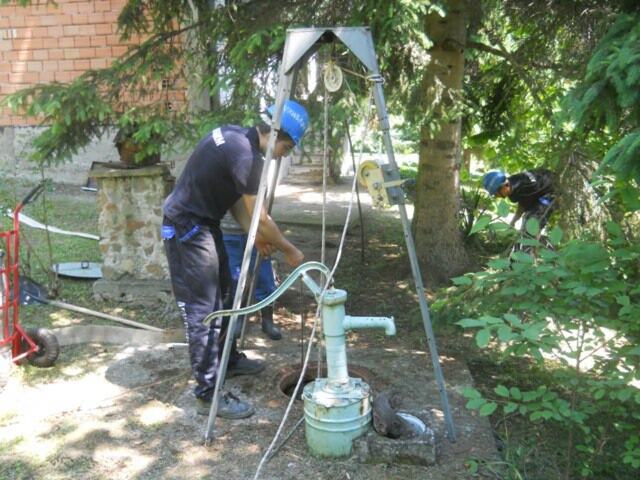 Iskop i mehaničko čišćenje bunara — snimak 8 od 11