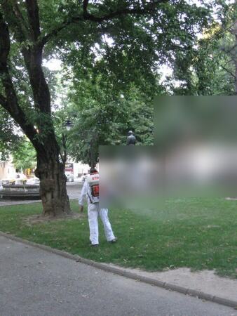 Eradikacija komaraca sa zemlje i eradikacija krpelja — snimak 5 od 6