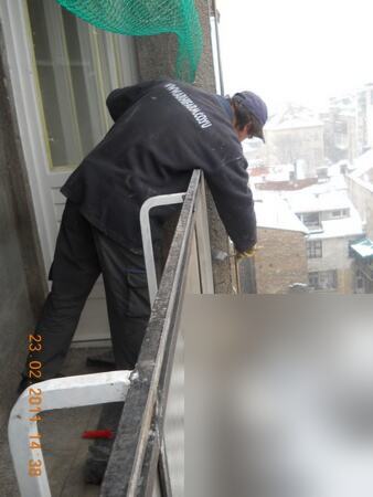 Farbanje stolarije, radijatora i gelendera — snimak 11 od 20