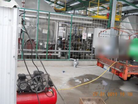Čišćenje rezervoara opasnih i zapaljivih materija u EXD2 verziji, u krugu fabrike cementa — snimak 2 od 30