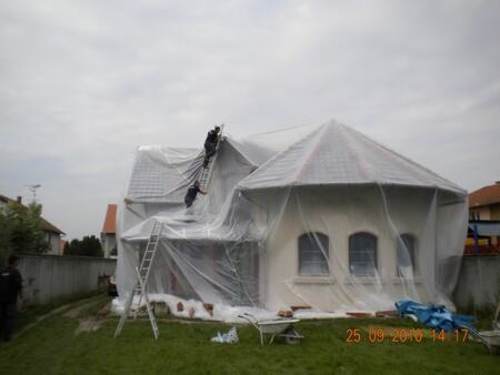 Zaštita drveta gasom (fumigacija) pod ciradom, na objektu površine 300 m² — snimak 13 od 15